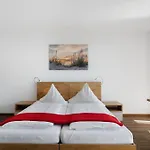Gaestehaus D I C K R E I T E R Apartman