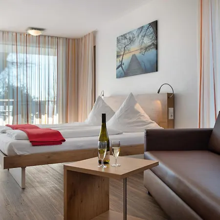 Gaestehaus D I C K R E I T E R Immenstaad am Bodensee