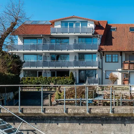 Gaestehaus D I C K R E I T E R * Immenstaad am Bodensee