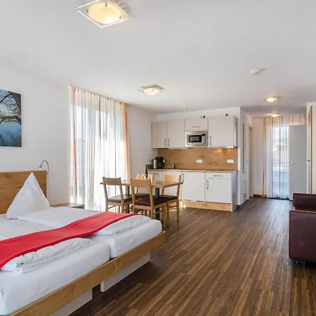 Gaestehaus D I C K R E I T E R Apartament Immenstaad am Bodensee