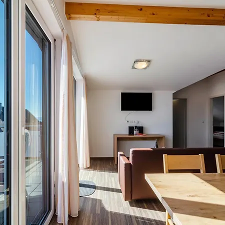 Gaestehaus D I C K R E I T E R Apartment Immenstaad am Bodensee