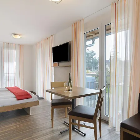 Gaestehaus D I C K R E I T E R Apartment Immenstaad am Bodensee