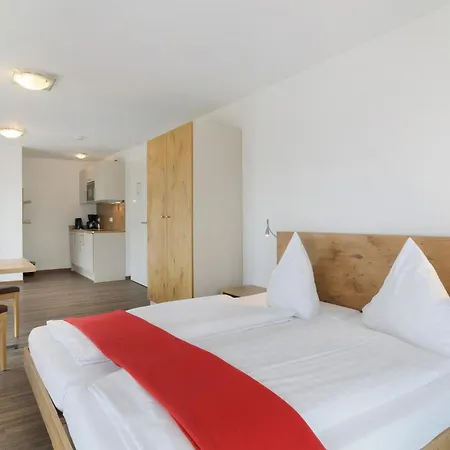 Gaestehaus D I C K R E I T E R Immenstaad am Bodensee