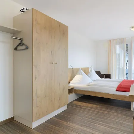 아파트 Gaestehaus D I C K R E I T E R *