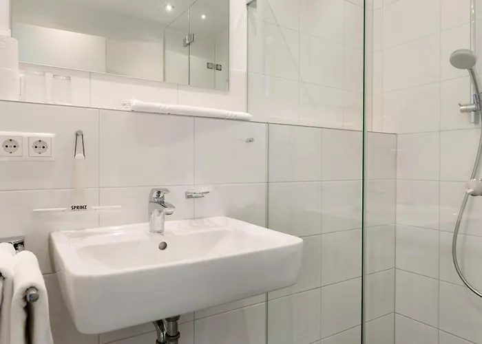 D I C K R E I T E R Lägenhet