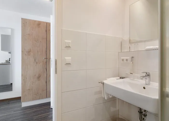 D I C K R E I T E R Lägenhet