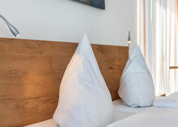 アパート Gaestehaus D I C K R E I T E R *