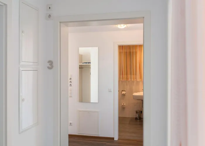 D I C K R E I T E R *