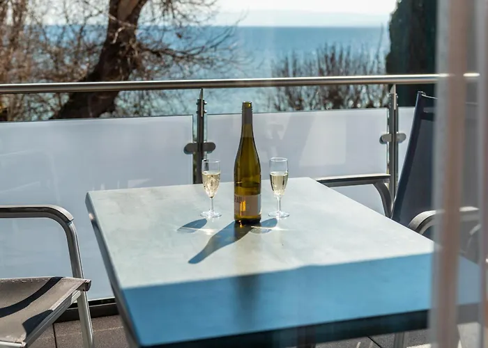 Gaestehaus D I C K R E I T E R * Immenstaad am Bodensee