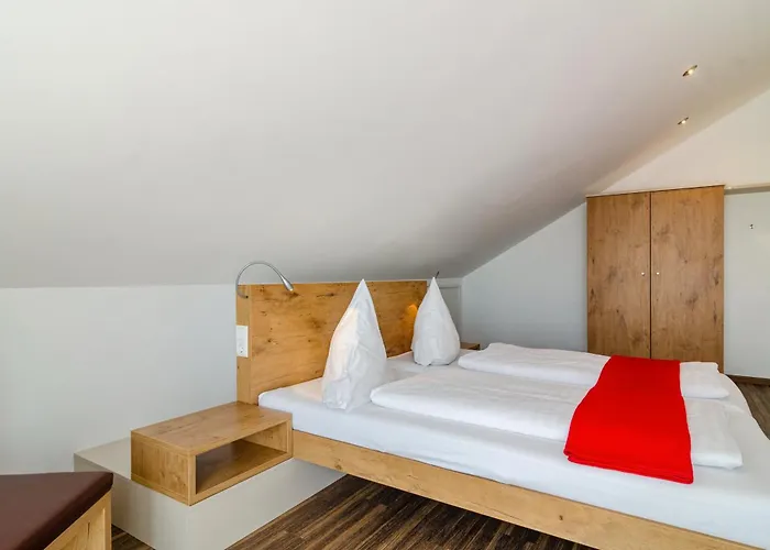 Gaestehaus D I C K R E I T E R インメンシュタート・アム・ボーデンゼー