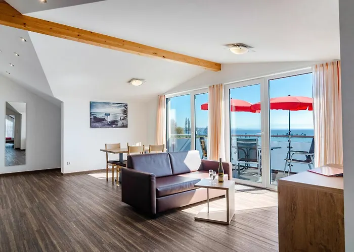 D I C K R E I T E R Lägenhet *