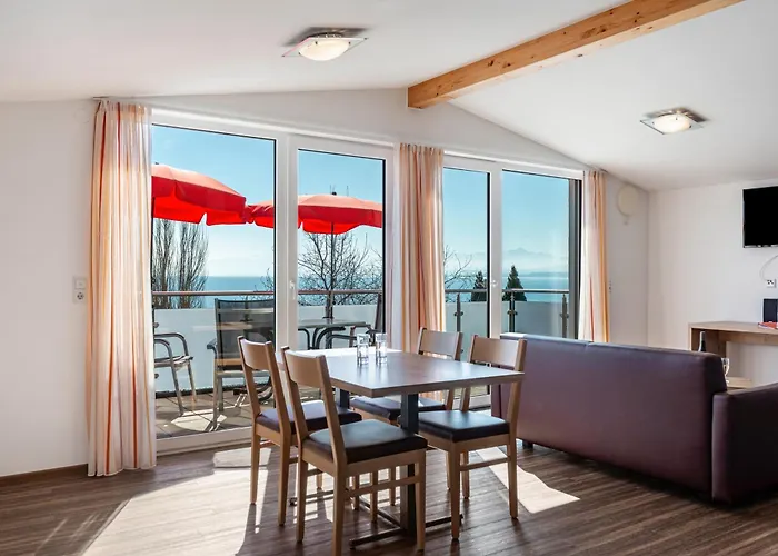 Gaestehaus D I C K R E I T E R * インメンシュタート・アム・ボーデンゼー